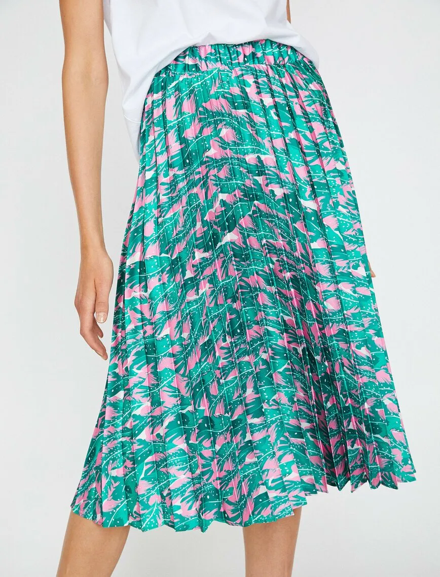 12208 Green Pleated Midi Skirt