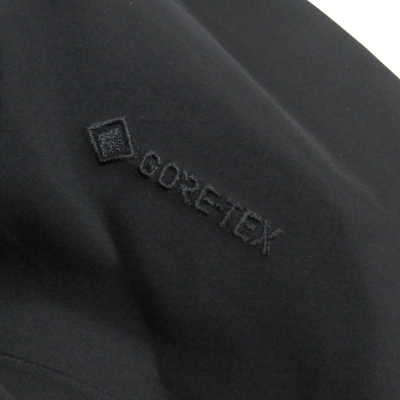 ARC'TERYX Mountain Hoodie X00007301 Main: 100% nylon black BETA LT JACKET mens XS Used