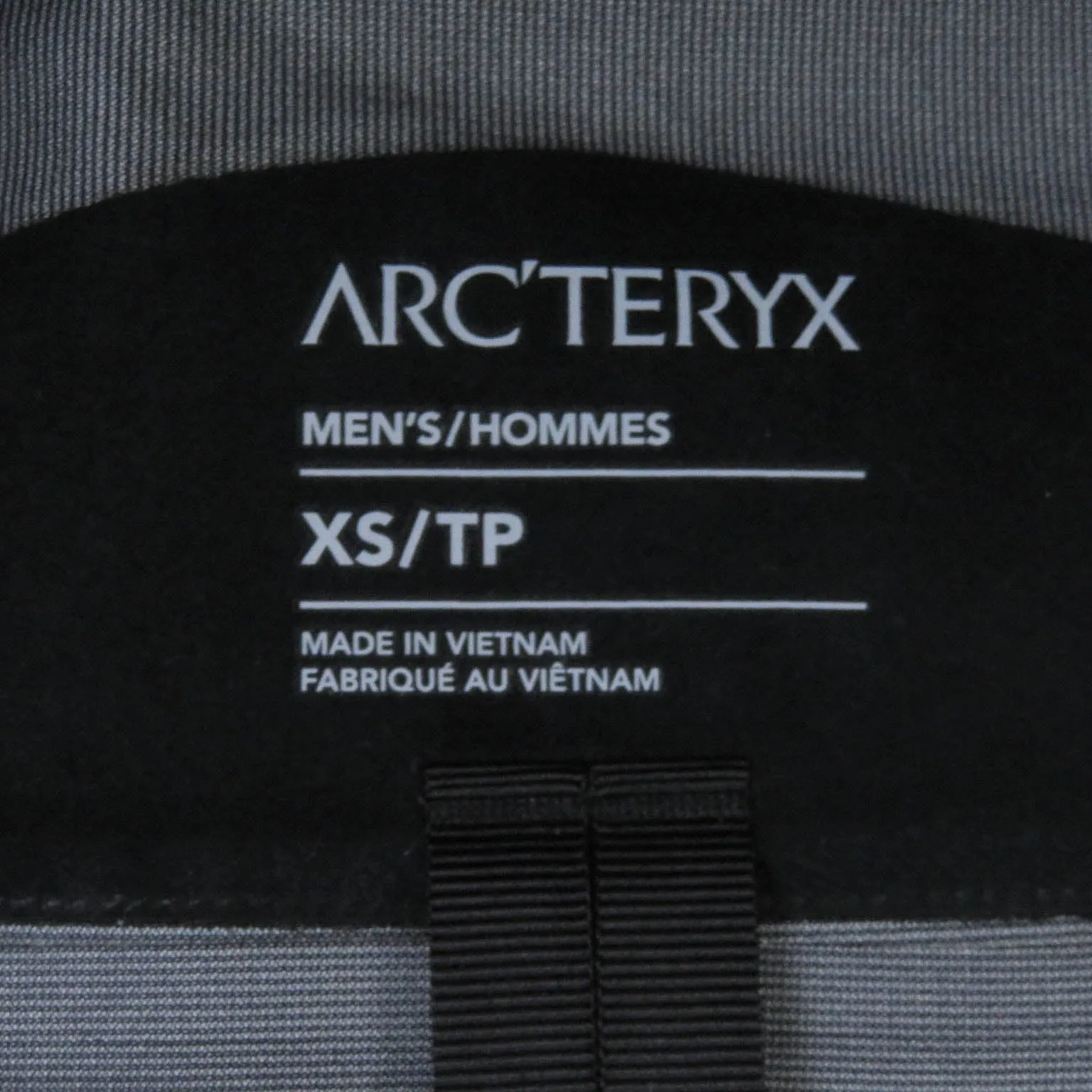 ARC'TERYX Mountain Hoodie X00007301 Main: 100% nylon black BETA LT JACKET mens XS Used