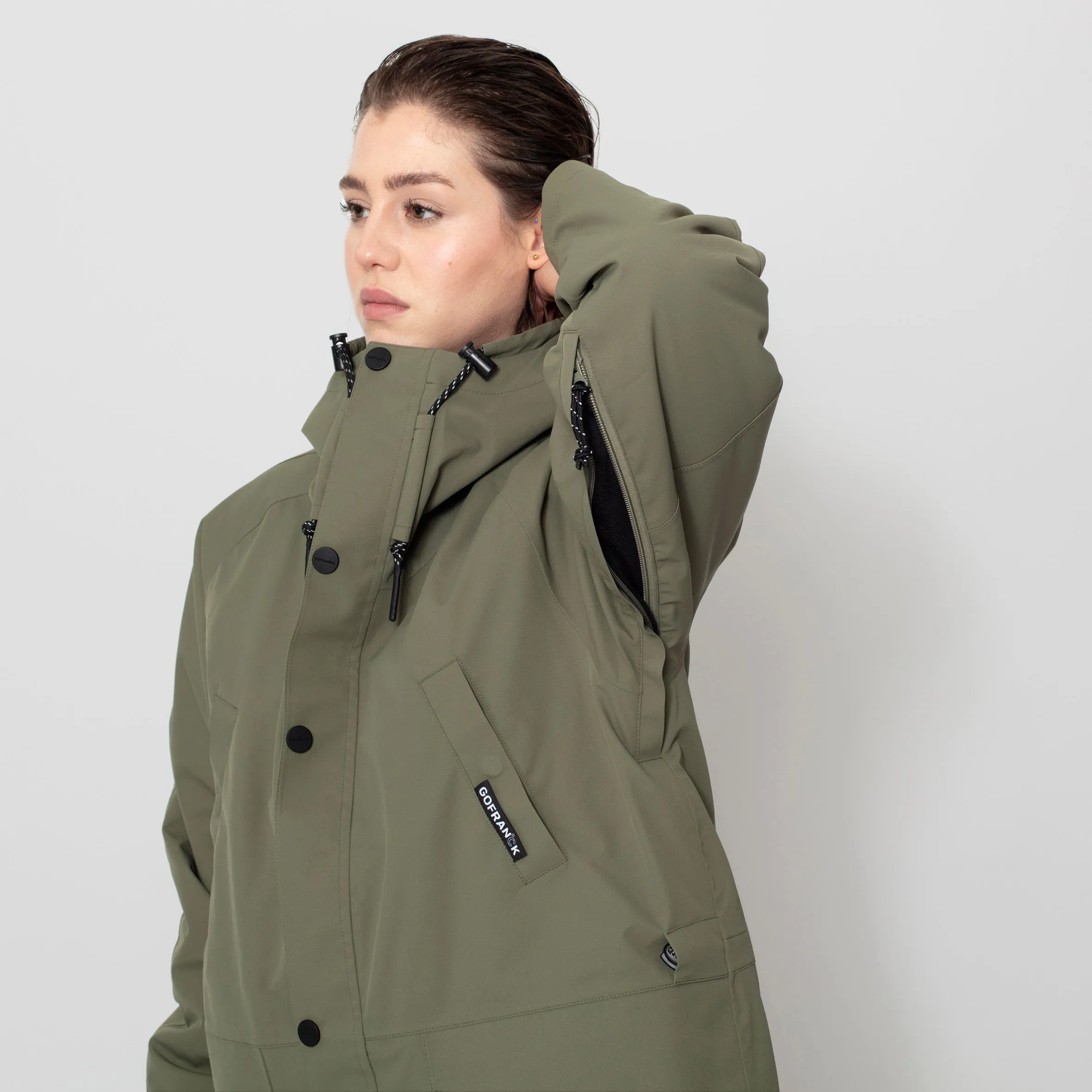 COLD WINTER | deep lichen green