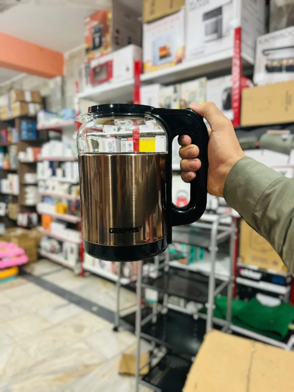 GEEPAS 1.7L Double Layer 1500W Glass Kettle-38063