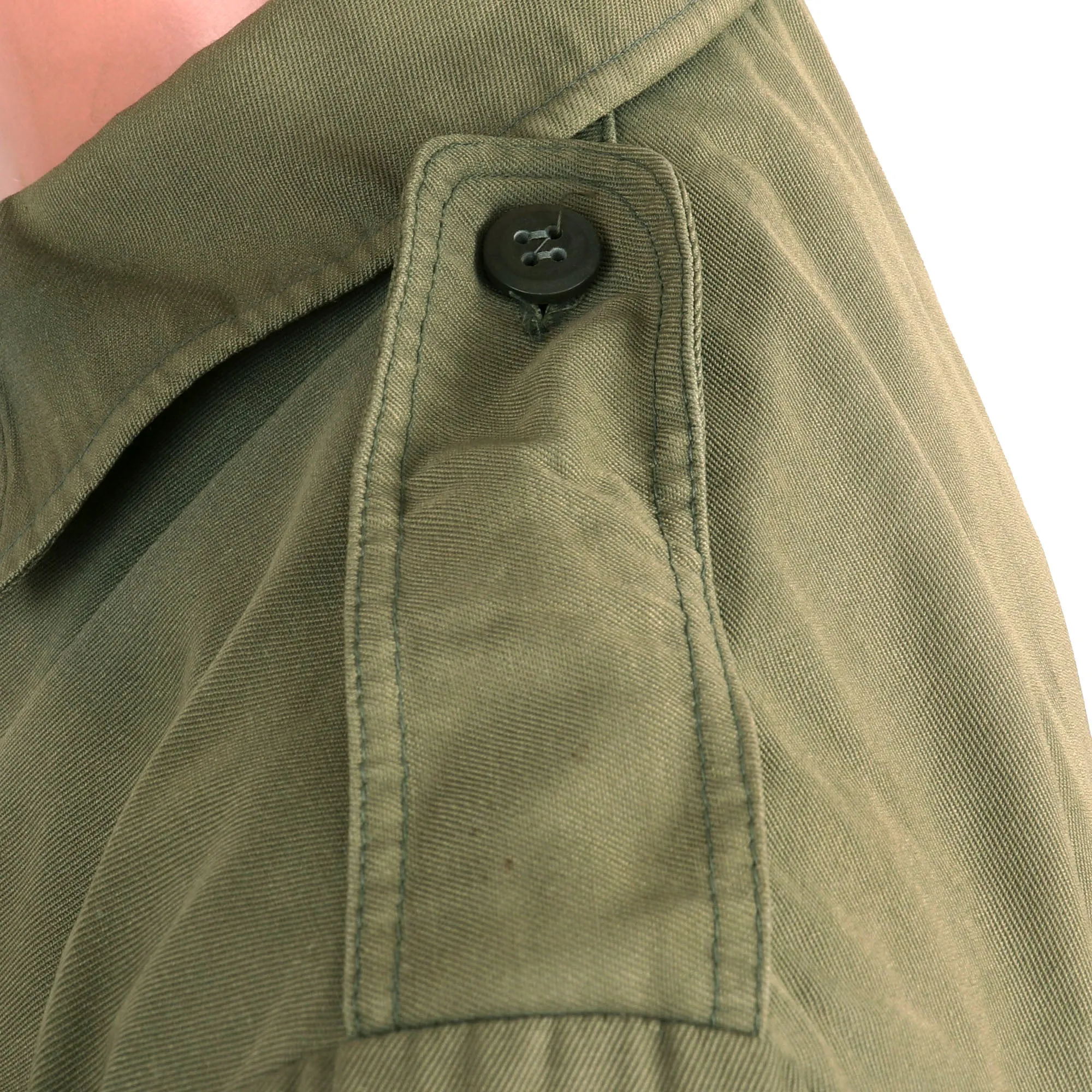 Original Persian Gulf War Iraqi Ministry of Defense Green Uniform Set With Beret - Formerly Part of the A.A.F. Tank Museum