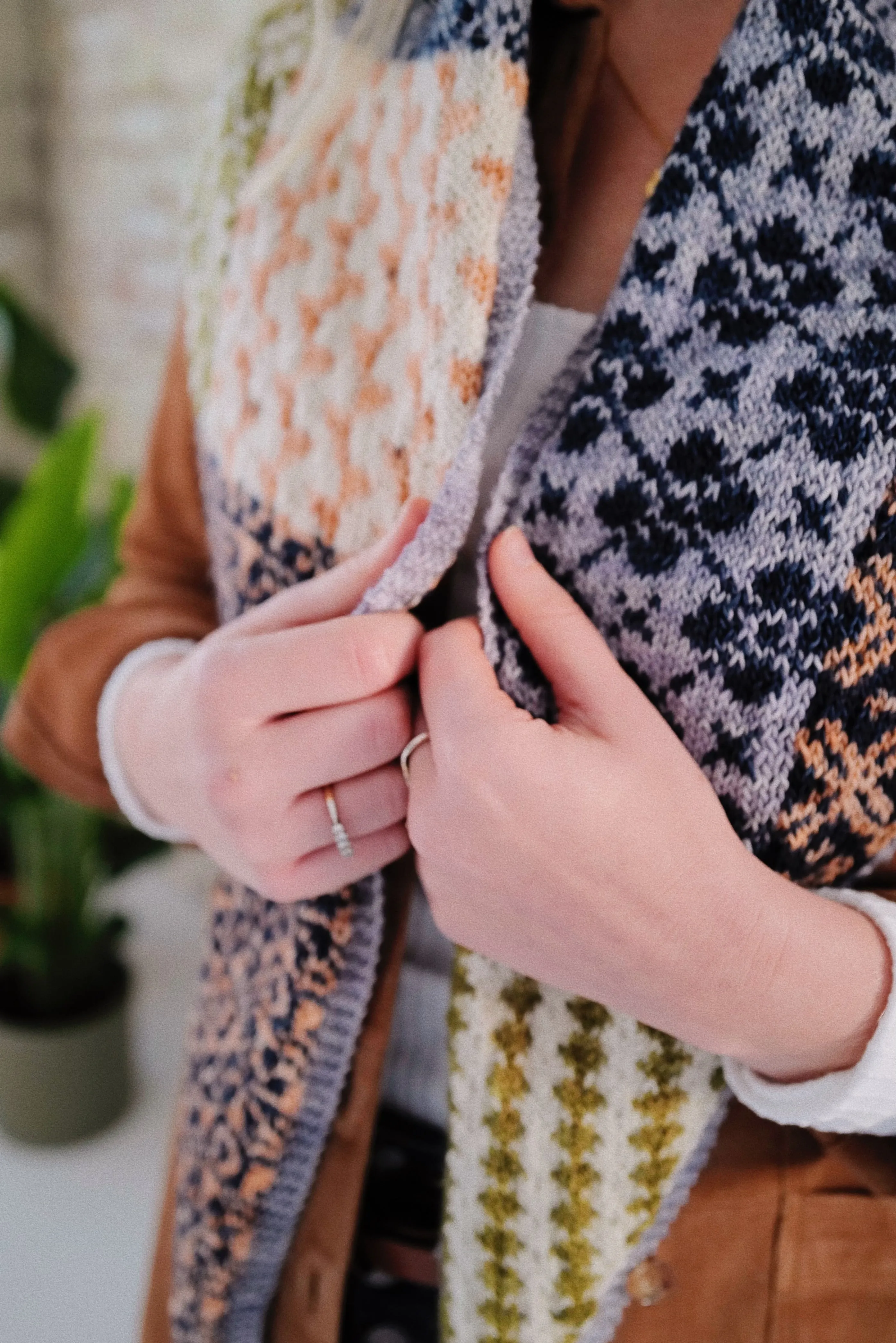 Scout Mini Shawl: French