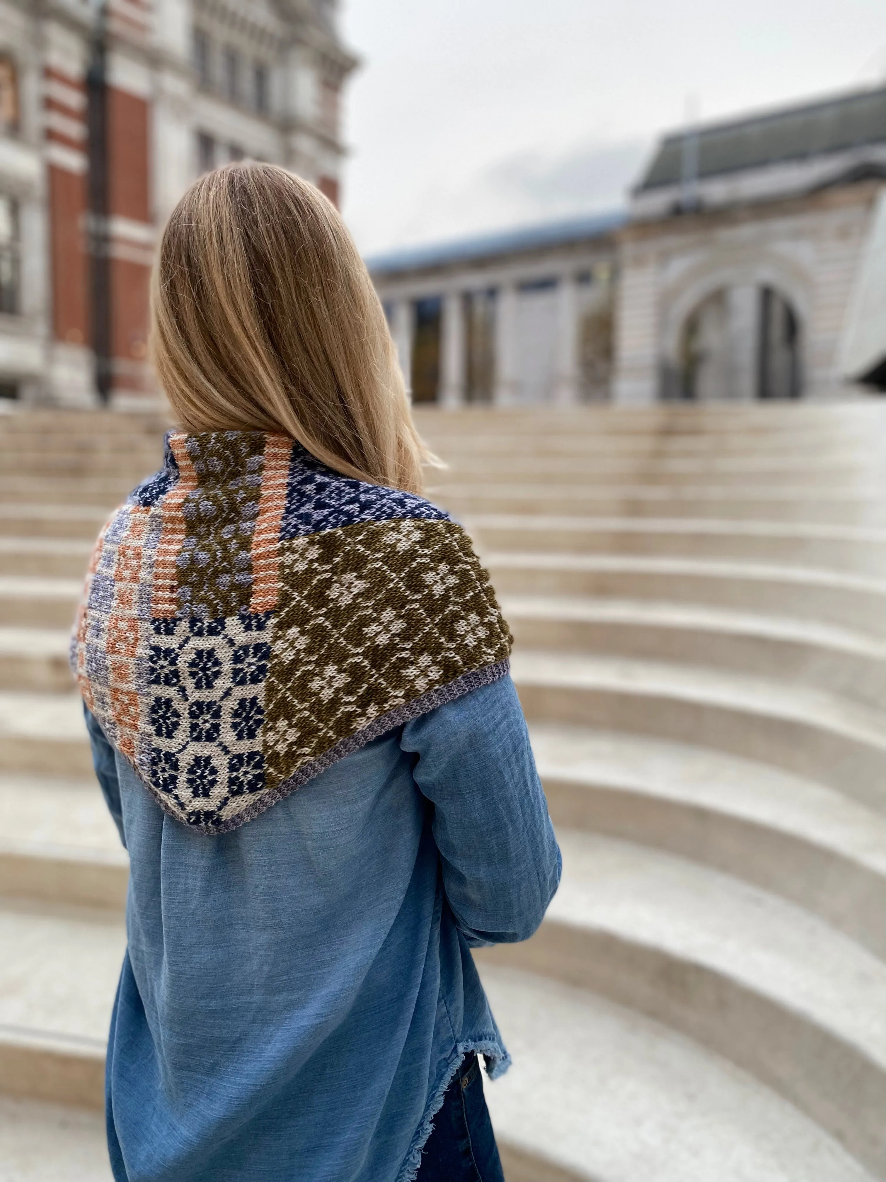 Scout Mini Shawl: French