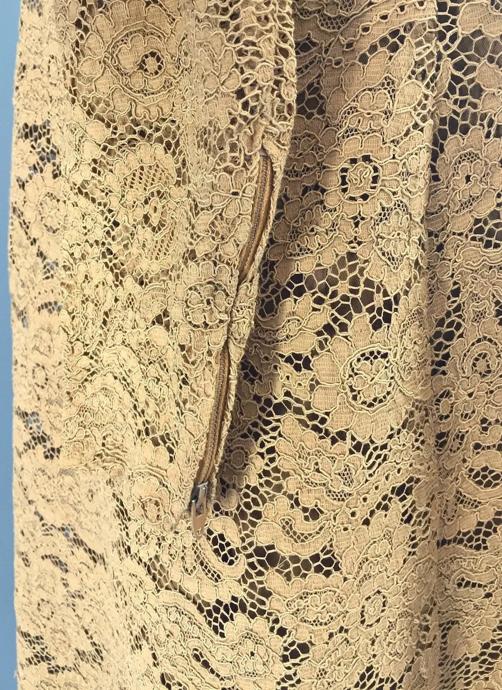 Vintage 1960s Lace Dress / Mink Fur Collar